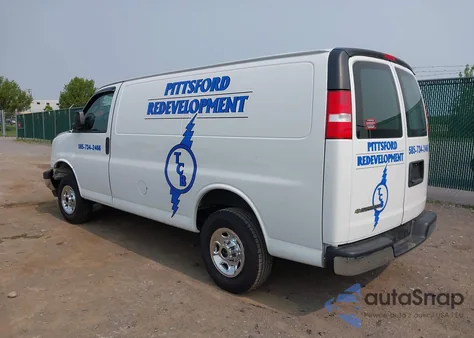 2022 Chevrolet Express Cargo Rwd 2500 Regular Wheelbase Wt from USA, damaged, VIN 1GCWGAFP4N1155524